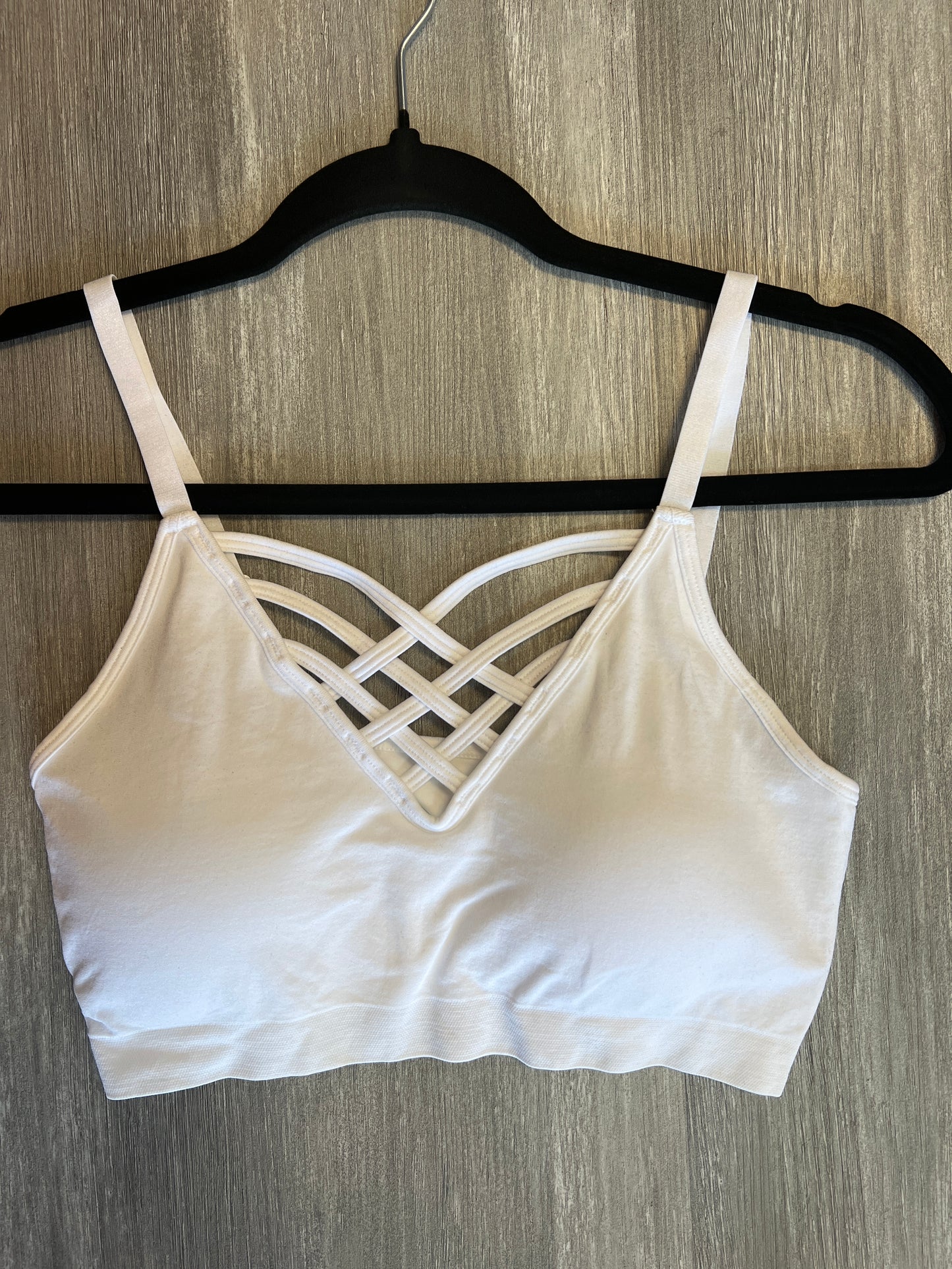 SEAMLESS TRIPLE CRISS-CROSS PADDED BRALETTE