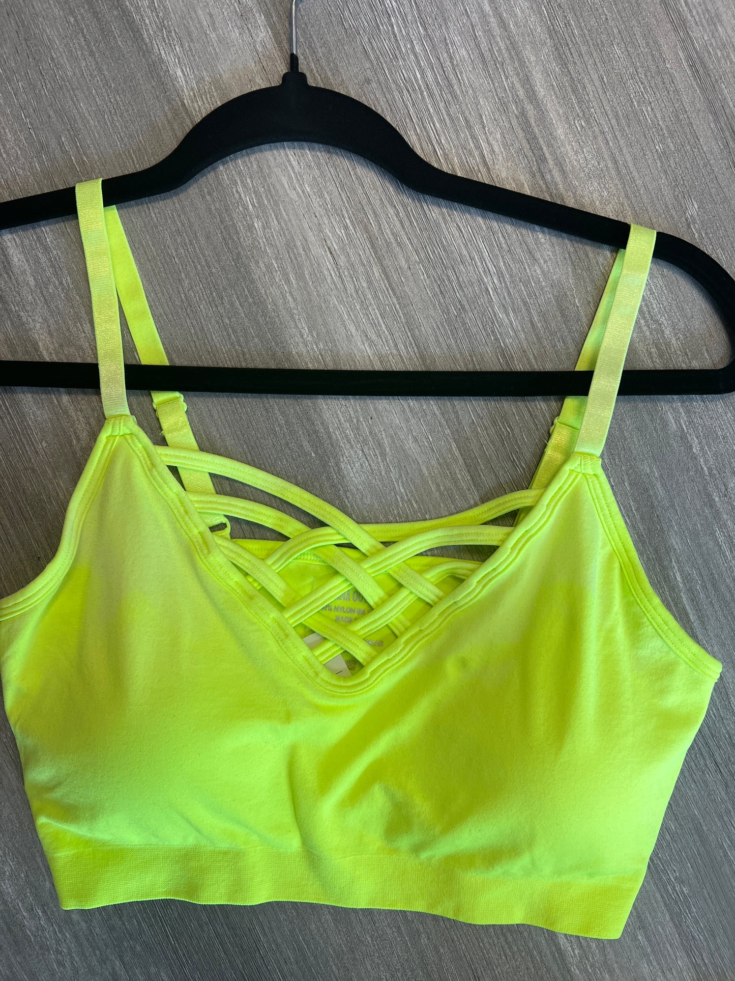 SEAMLESS TRIPLE CRISS-CROSS PADDED BRALETTE